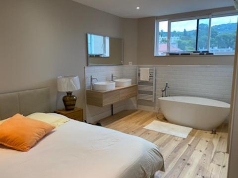 Magnifique Appartement Entierement Neuf Centre Ville Cannes 勒卡内 外观 照片